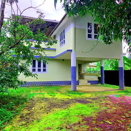 Empire Homestay Kalpatta Ngoại thất bức ảnh